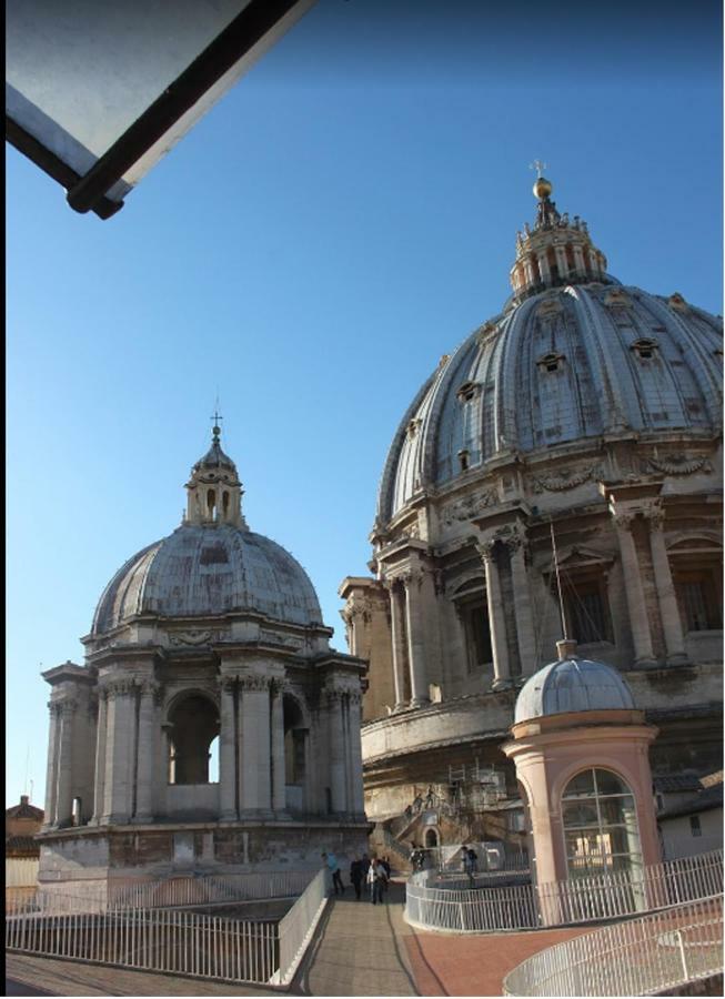Pensión Zeus - Finestra Sul Vaticano *